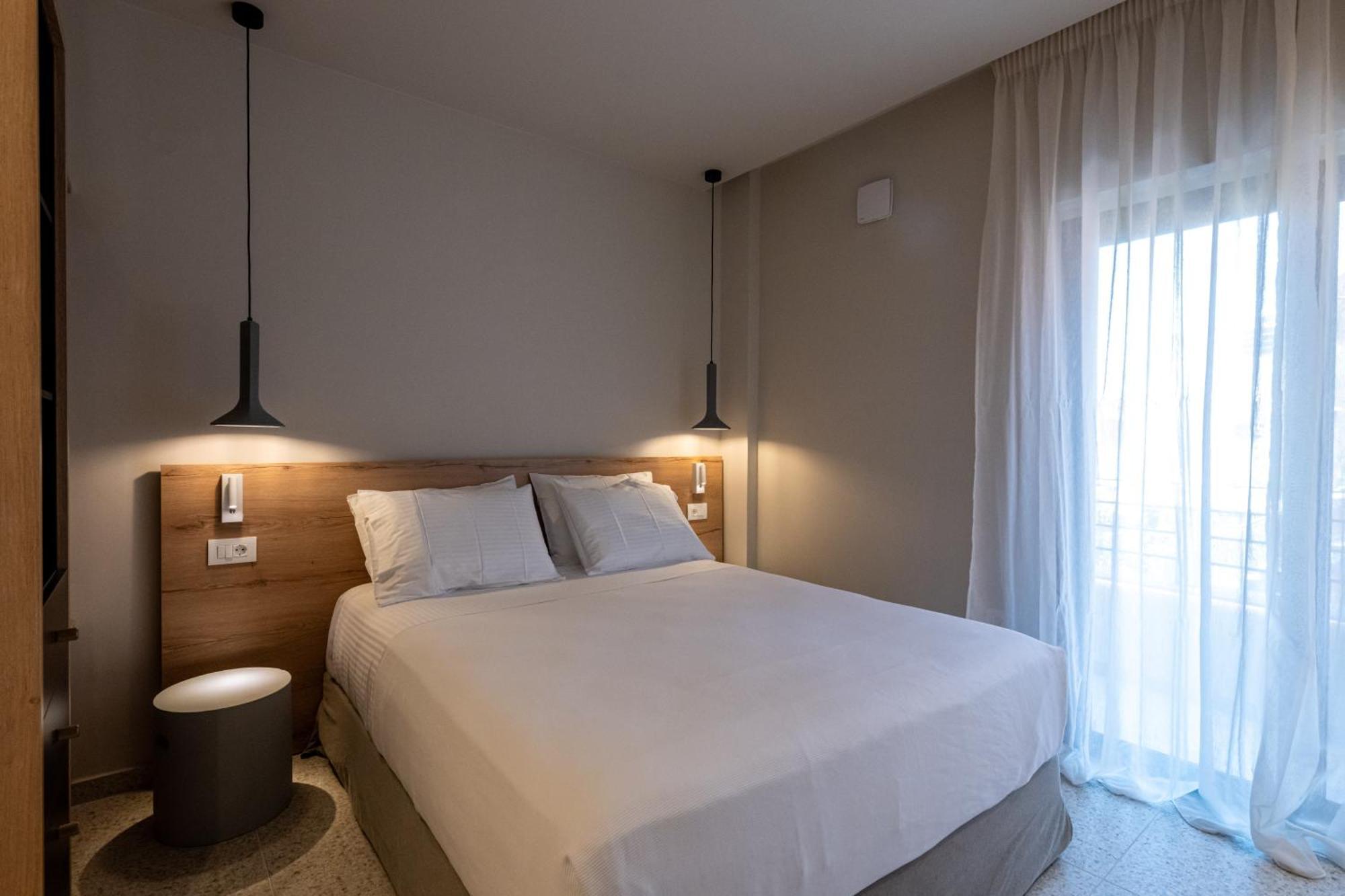Asklipiou Cube - Kalamata Mediterranean Suites Exterior foto